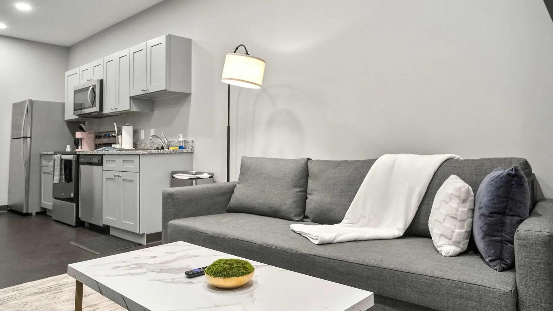 Apartment CozySuites Modern 1BR in Downtown Pitts #5 Pittsburgh
